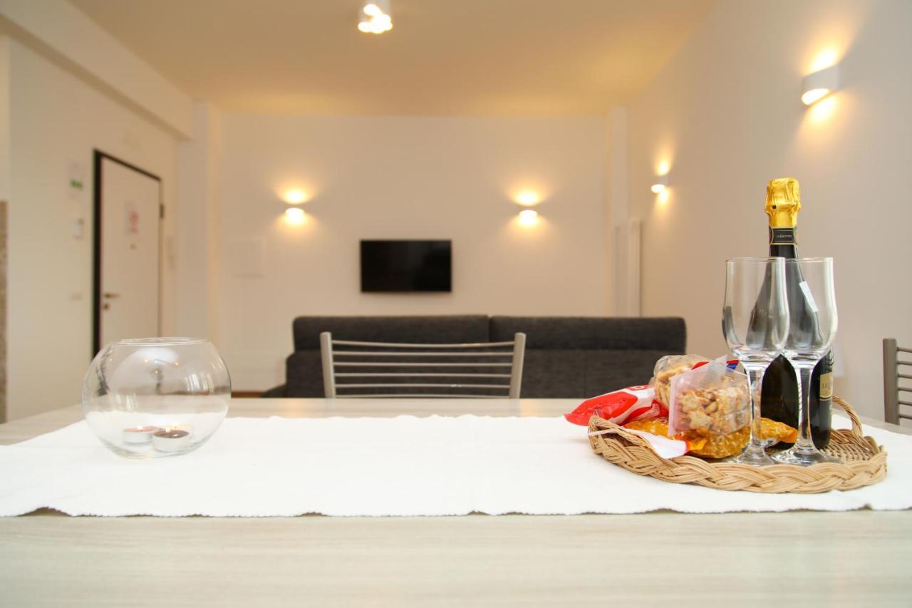 Viriamo House Roma Apartment Acilia Bagian luar foto